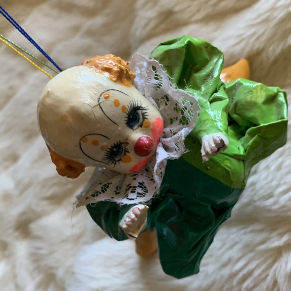 Vintage paper mache hanging air balloon and clown mobile - Picture 9 of 15